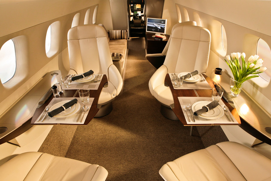 Phenom300_interior_light_jets